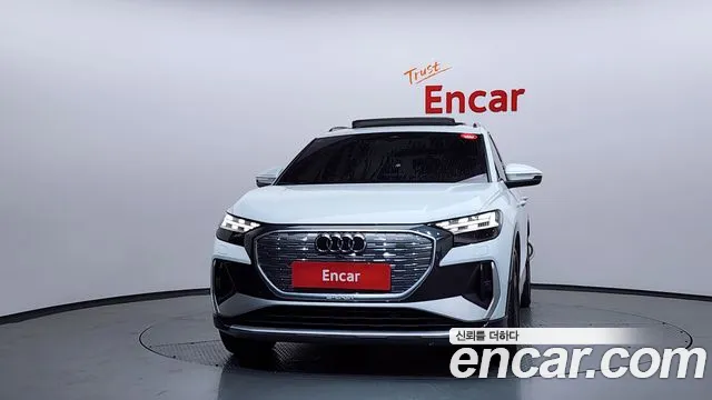 Audi Q4 e-tron 2022 — фото 3