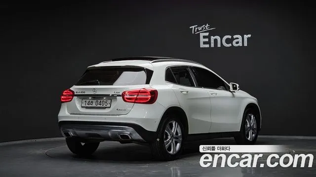 Mercedes-Benz GLA-Class 2015 — фото 2