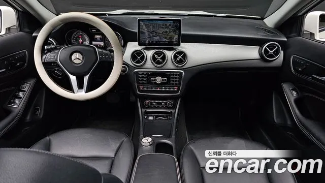Mercedes-Benz GLA-Class 2015 — фото 7