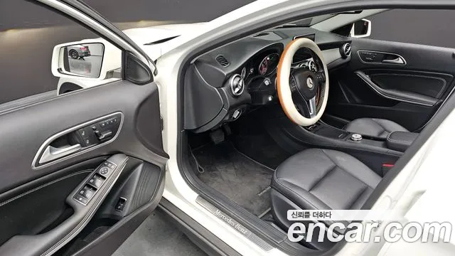 Mercedes-Benz GLA-Class 2015 — фото 12
