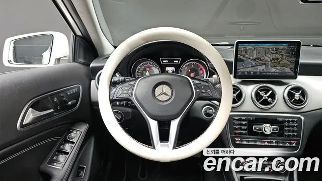 Mercedes-Benz GLA-Class 2015 — фото 13