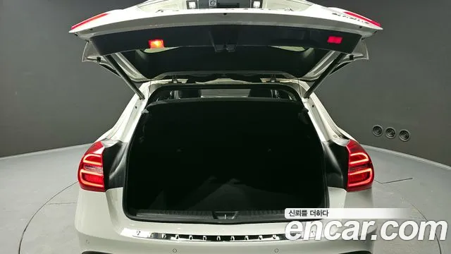 Mercedes-Benz GLA-Class 2015 — фото 20