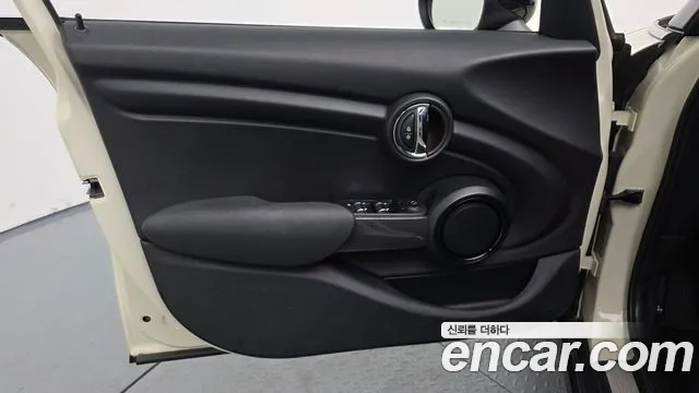 Mini Cooper 2015 — фото 17