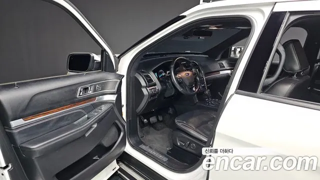 Ford Explorer 2018 — фото 10