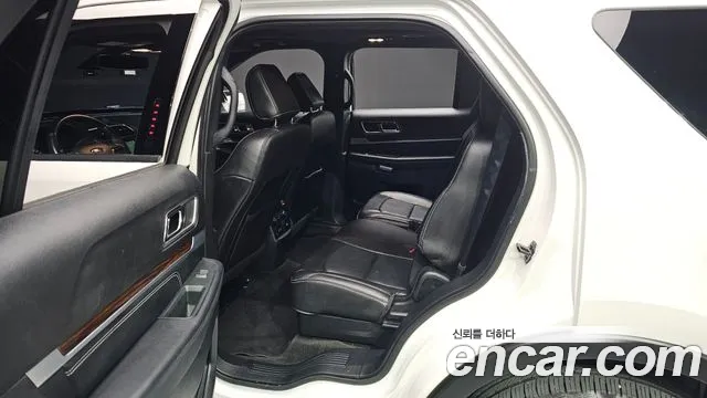 Ford Explorer 2018 — фото 11
