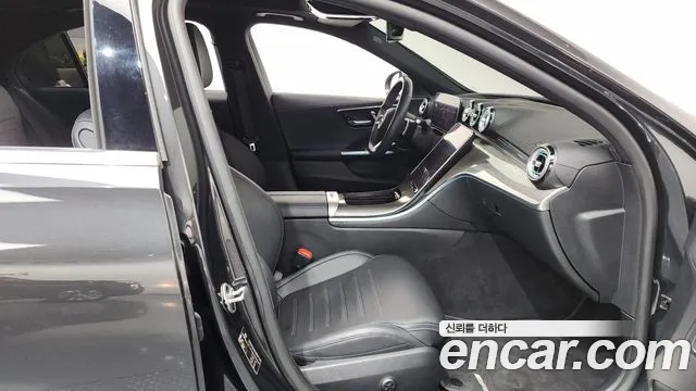 Mercedes-Benz C-Class 2022 — фото 10