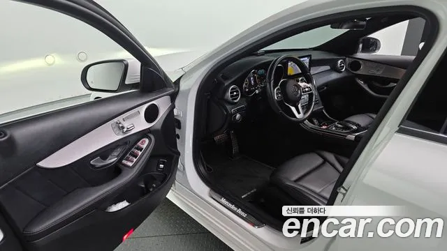Mercedes-Benz C-Class 2021 — фото 11