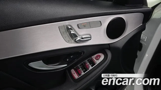 Mercedes-Benz C-Class 2021 — фото 18