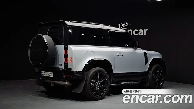 Land Rover Defender 2022 — фото 2