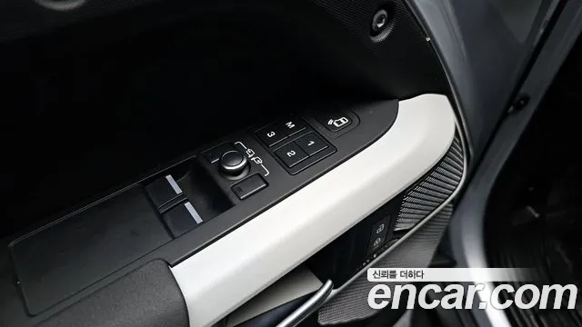 Land Rover Defender 2022 — фото 14