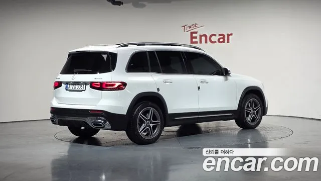 Mercedes-Benz GLB-Class 2022 — фото 1