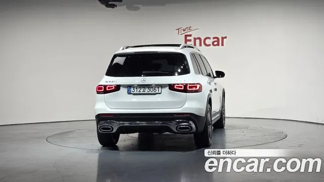 Mercedes-Benz GLB-Class 2022 — фото 3