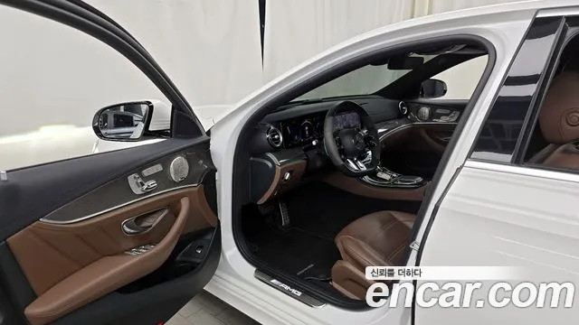 Mercedes-Benz E-Class 2021 — фото 10