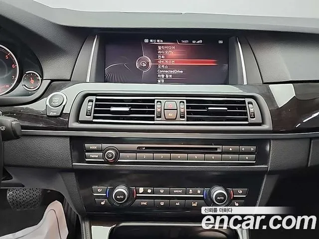 BMW 5-Series 2015 — фото 10