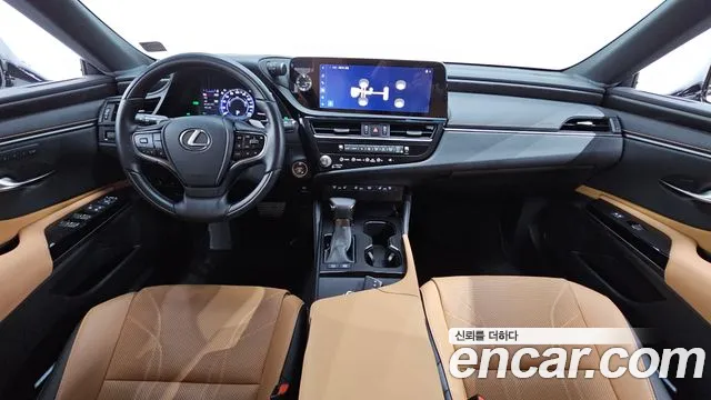 Lexus ES 2023 — фото 7
