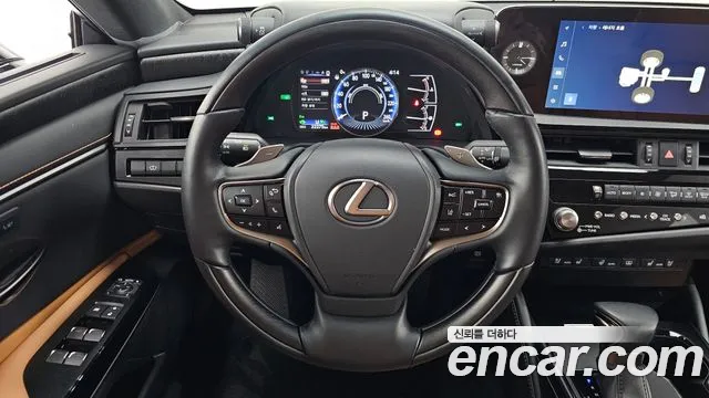 Lexus ES 2023 — фото 13