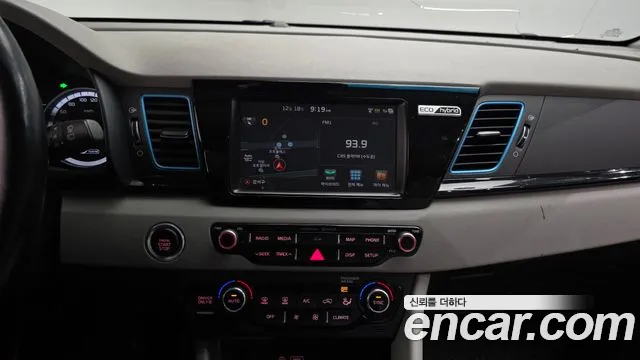 Kia Niro 2018 — фото 15