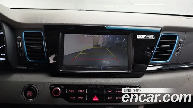 Kia Niro 2018 — фото 16