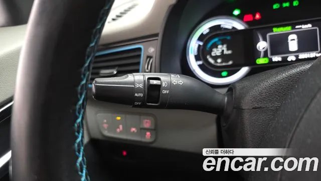 Kia Niro 2018 — фото 18