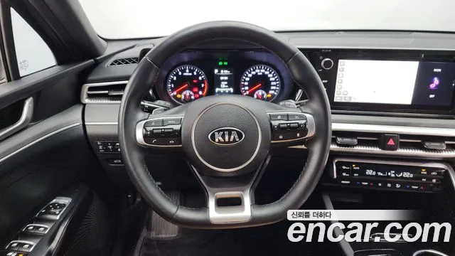 Kia K5 2021 — фото 12