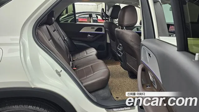Mercedes-Benz GLE-Class 2020 — фото 12
