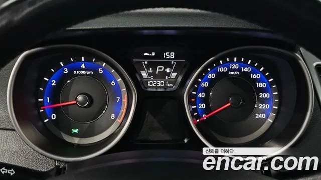 Hyundai AVANTE 2015 — фото 8
