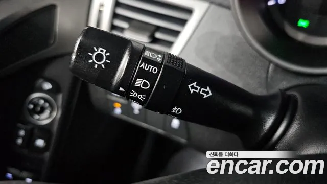 Hyundai AVANTE 2015 — фото 16