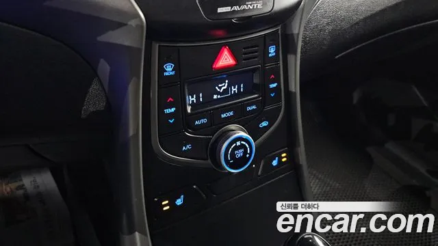 Hyundai AVANTE 2015 — фото 20
