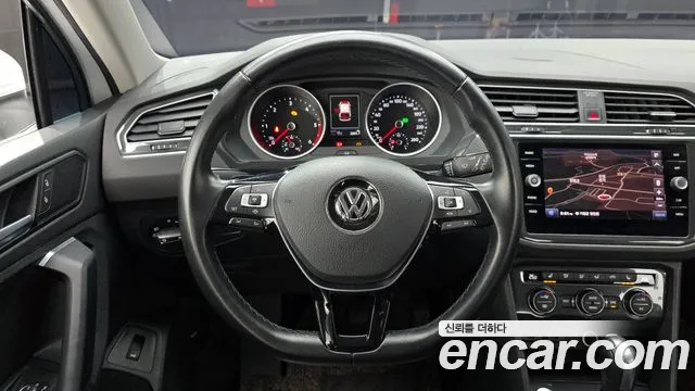 Volkswagen Tiguan 2020 — фото 13