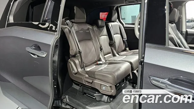 Honda Odyssey 2018 — фото 12