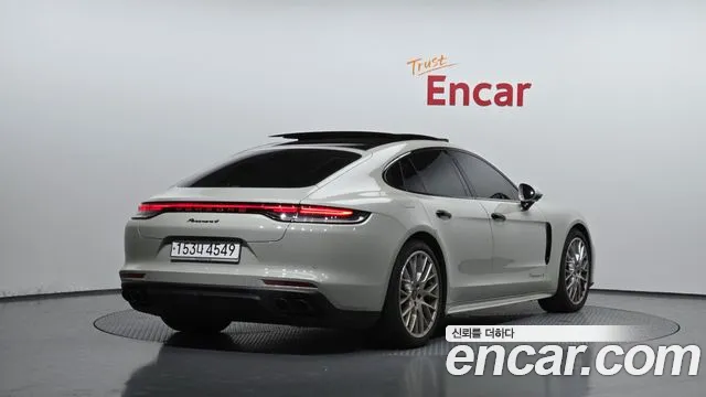 Porsche Panamera 2021 — фото 2