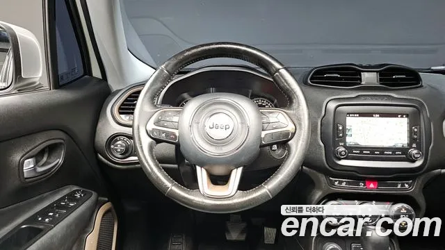 Jeep Renegade 2016 — фото 13