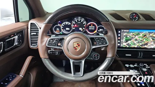 Porsche Cayenne 2022 — фото 12