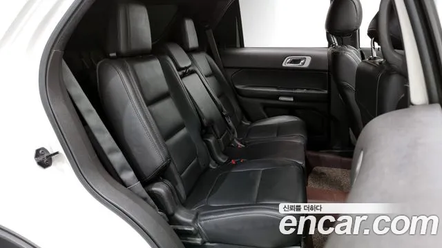 Ford Explorer 2015 — фото 12
