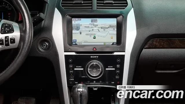 Ford Explorer 2015 — фото 14