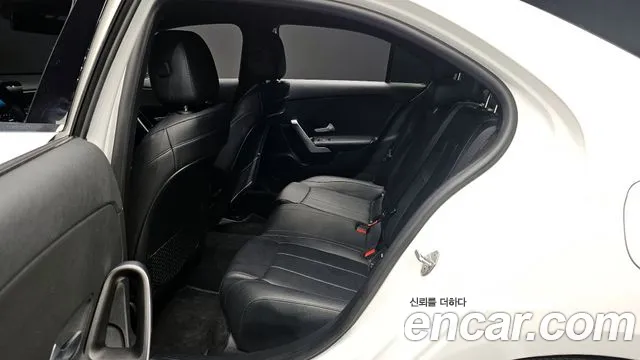 Mercedes-Benz A-Class 2021 — фото 12