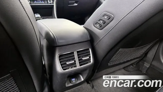 Hyundai Sonata 2022 — фото 19