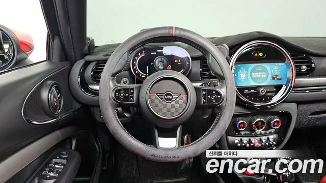 Mini Clubman 2023 — фото 13