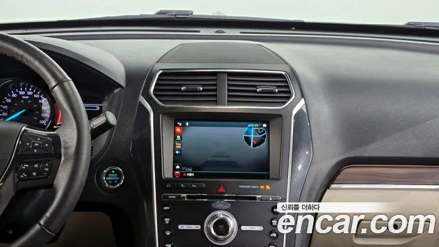 Ford Explorer 2018 — фото 14