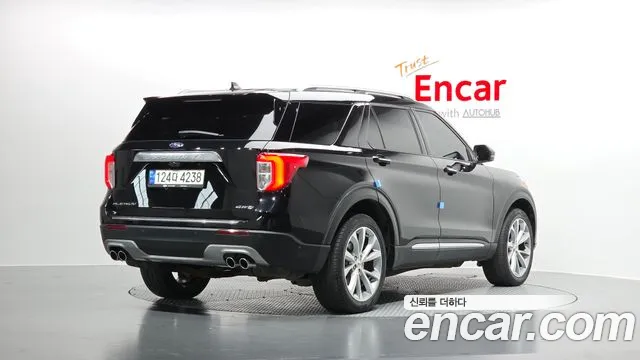Ford Explorer 2021 — фото 2