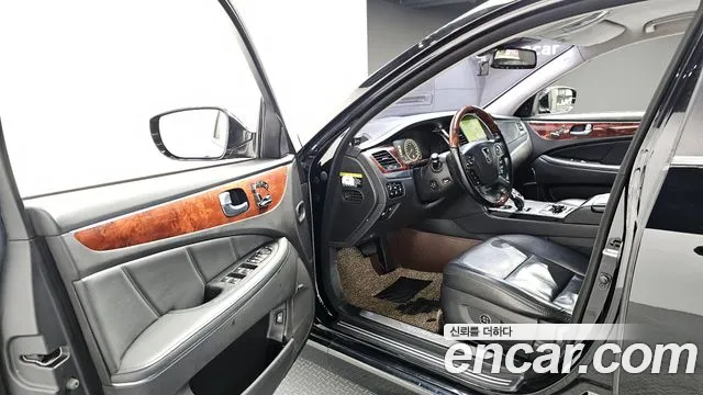 Hyundai Equus 2015 — фото 11