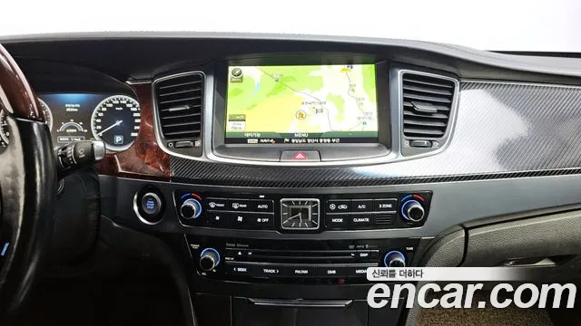Hyundai Equus 2015 — фото 16
