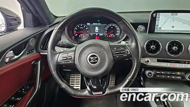 Kia Stinger 2018 — фото 13