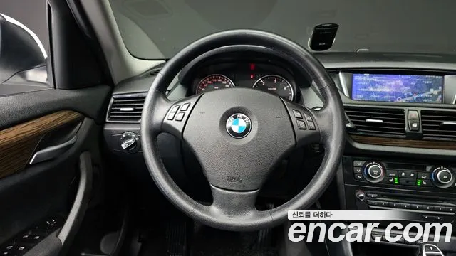 BMW X1 2013 — фото 13