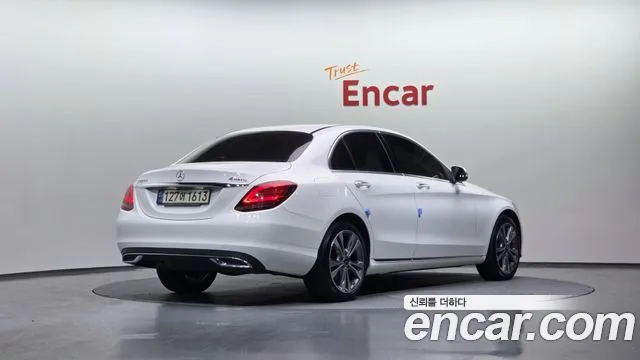 Mercedes-Benz C-Class 2021 — фото 2