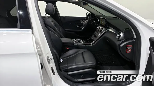 Mercedes-Benz C-Class 2021 — фото 11