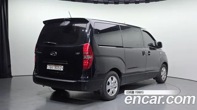 Hyundai Starex 2019 — фото 2