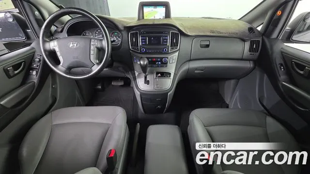 Hyundai Starex 2019 — фото 7