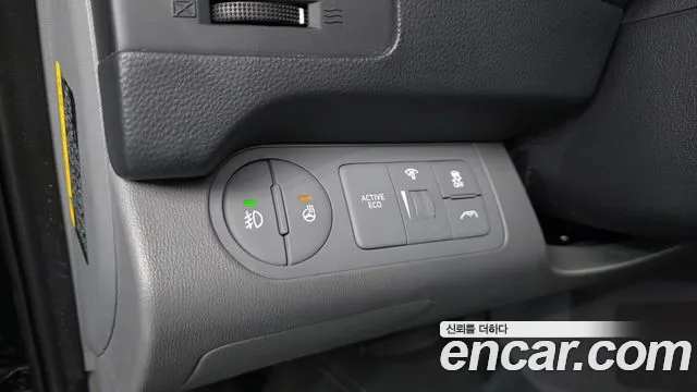 Hyundai Starex 2019 — фото 12