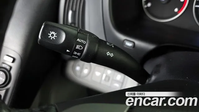 Hyundai Starex 2019 — фото 13